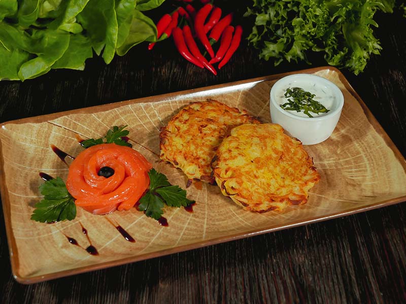 Дранники с лососем